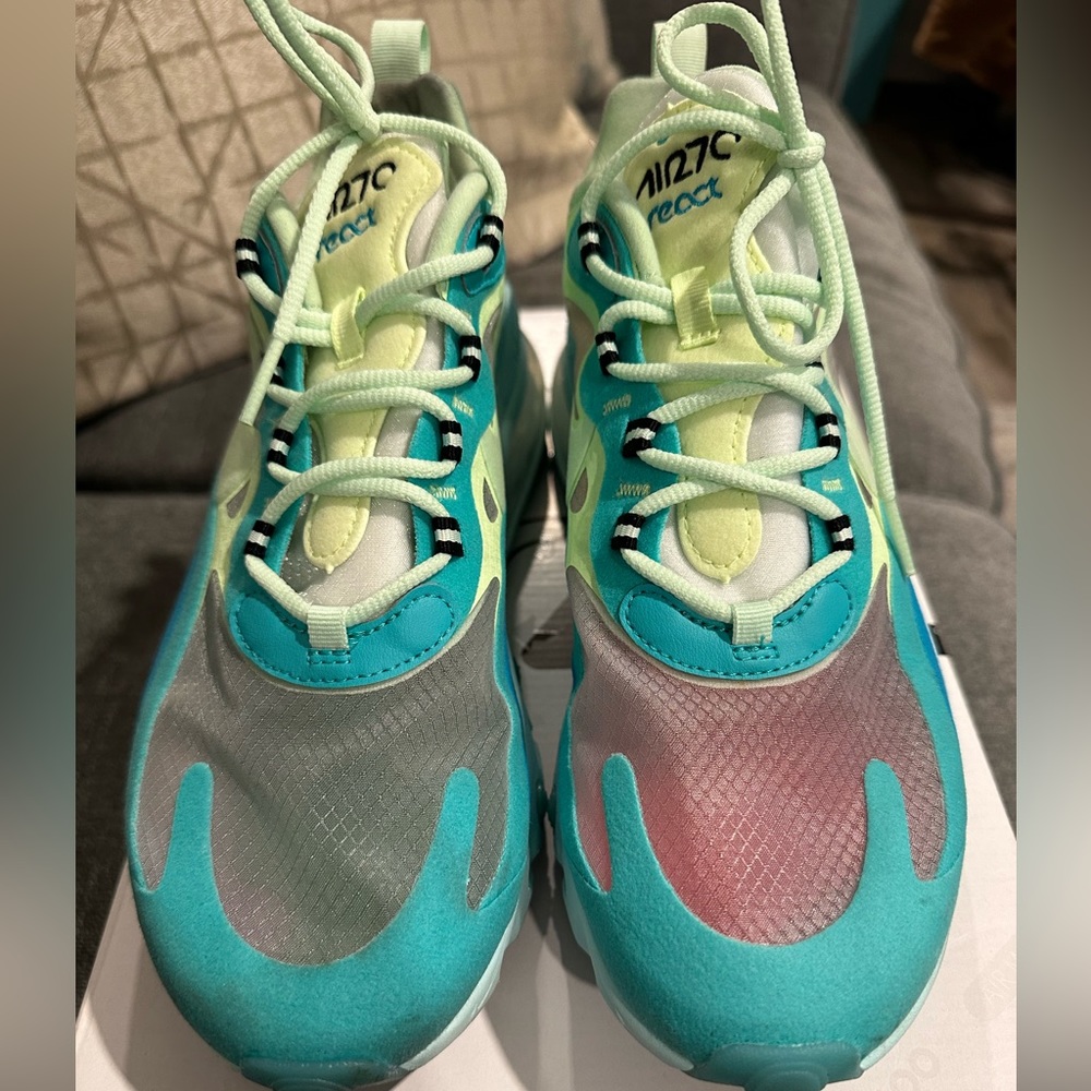 Air Max 270 React